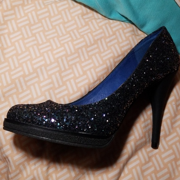 JUICY COUTURE LOVE Delight Spectator Glitter Pump, Sz 8.5, used like new - Picture 4 of 8